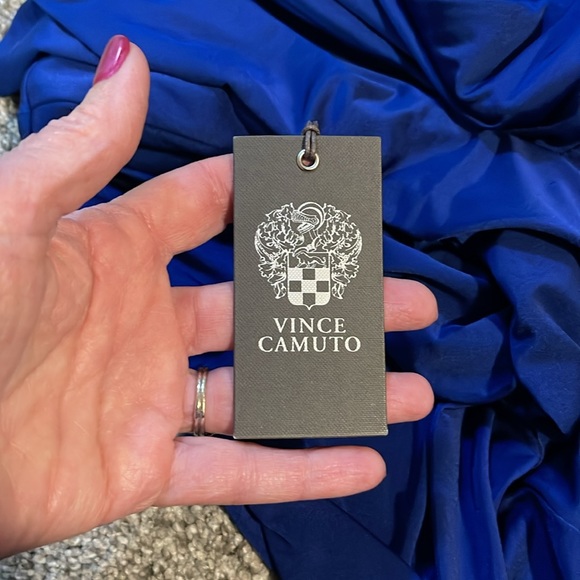 Vince Camuto formal dress - Picture 9 of 11